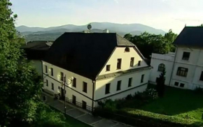 Отель Apartmá v domě Vincenze Priessnitze, Есеник
